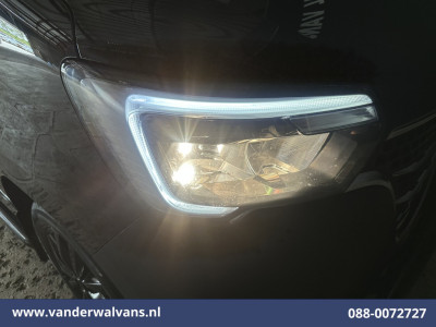 Renault Master 2.3 dCi 180pk L2H2 Euro6 Airco | Camera | Navigatie | LM Velgen | Cruisecontrol | LED Sidebars, 2500kg Trekhaak, Parkeersensoren, Bijrijdersbank foto 5