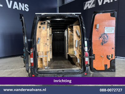 Renault Master 2.3 dCi 180pk L2H2 Inrichting Euro6 Airco | Camera | Navigatie | LM Velgen | Cruisecontrol | LED Sidebars, 2500kg Trekhaak, Parkeersensoren, Bijrijdersbank foto 14