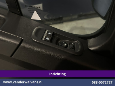 Renault Master 2.3 dCi 180pk L2H2 Inrichting Euro6 Airco | Camera | Navigatie | LM Velgen | Cruisecontrol | LED Sidebars, 2500kg Trekhaak, Parkeersensoren, Bijrijdersbank foto 20