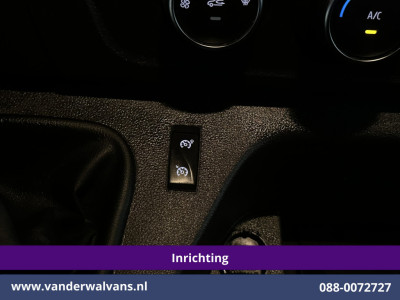 Renault Master 2.3 dCi 180pk L2H2 Inrichting Euro6 Airco | Camera | Navigatie | LM Velgen | Cruisecontrol | LED Sidebars, 2500kg Trekhaak, Parkeersensoren, Bijrijdersbank foto 7