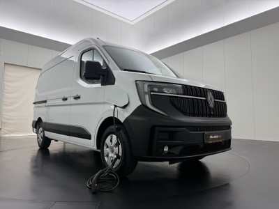 Renault Master E-Tech 87Kwh L2H2 | Zeer Compleet !! | Direct Rijden !!! | 2450Kg Trekhaak | 10 Multimedia+Google | 360 Camera | Betimmering foto 3