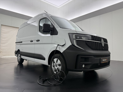 Renault Master E-Tech 87Kwh L2H2 | Zeer Compleet !! | Direct Rijden !!! | 2500Kg Trekhaak | 10 Multimedia+Google | 360 Camera | Betimmering foto 3
