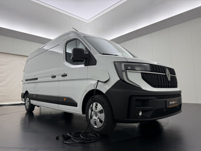 Renault Master E-Tech 87Kwh L3H2 Maxi | Zeer Compleet !! | Direct Rijden !! | 10 Multimedia+Google | 360 Camera | Trekhaak 2500Kg | Betimmering foto 3
