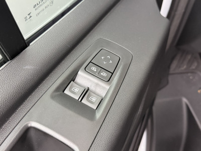 Renault Master E-Tech 87Kwh L3H2 Maxi | Zeer Compleet !! | Direct Rijden !! | 10 Multimedia+Google | 360 Camera | Trekhaak 2500Kg | Betimmering foto 9