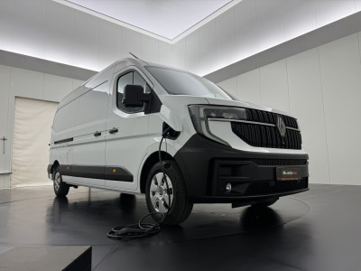 Renault Master E-Tech 87Kwh L3H2 | Zeer Compleet !! | Direct Rijden !!! | 2300Kg Trekhaak | 10 Multimedia+Google | 360 Camera | Betimmering foto 3