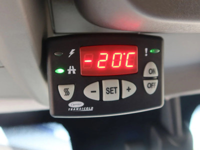 Renault Master Koel/Vries/Verwarmen Met nachtaansluiting 220 Volt Carrier Xarios 350 BPM vrij foto 7
