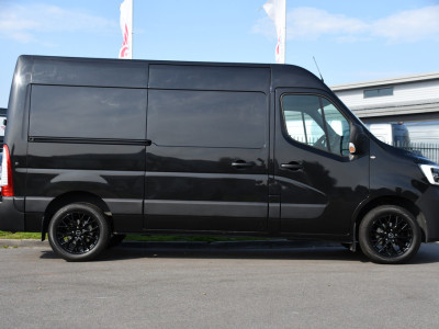 Renault Master T33 2.3 dCi 135 L2H2 Camera, Cruise, LED, Multimedia, Trekhaak, 135pk, NAVI, Betimmering, Uniek! foto 10
