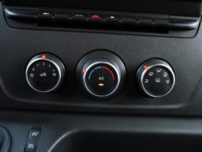 Renault Master T33 2.3 dCi 135 L2H2 Camera, Cruise, LED, Multimedia, Trekhaak, 135pk, NAVI, Betimmering, Uniek! foto 21