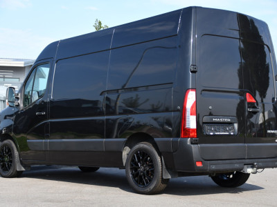 Renault Master T33 2.3 dCi 135 L2H2 Camera, Cruise, LED, Multimedia, Trekhaak, 135pk, NAVI, Betimmering, Uniek! foto 3