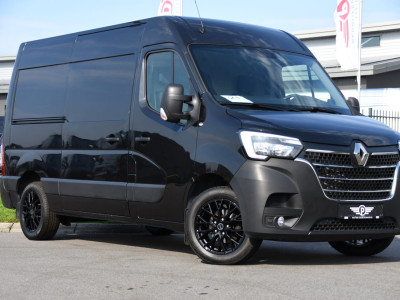 Renault Master T33 2.3 dCi 135 L2H2 Camera, Cruise, LED, Multimedia, Trekhaak, 135pk, NAVI, Betimmering, Uniek! foto 5