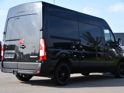 Renault Master T33 2.3 dCi 135 L2H2 Camera, Cruise, LED, Multimedia, Trekhaak, 135pk, NAVI, Betimmering, Uniek! foto 6