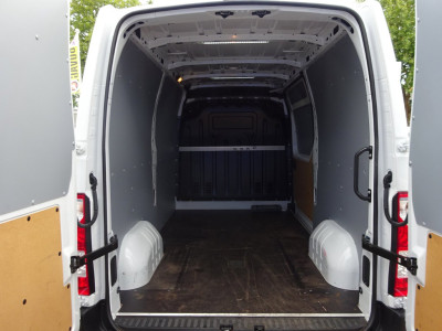 Renault Master T35 2.3 dCi 135 L2H2 Comfort Groot NAVI AIRCO TREKHAAK ZEER NETJES foto 10