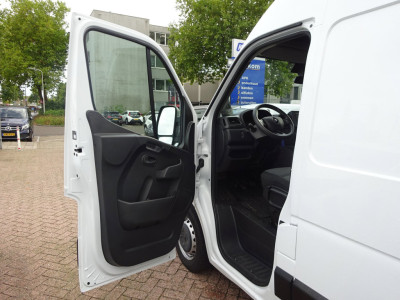Renault Master T35 2.3 dCi 135 L2H2 Comfort Groot NAVI AIRCO TREKHAAK ZEER NETJES foto 11