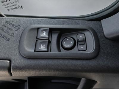 Renault Master T35 2.3 dCi 135 L2H2 Comfort Groot NAVI AIRCO TREKHAAK ZEER NETJES foto 18