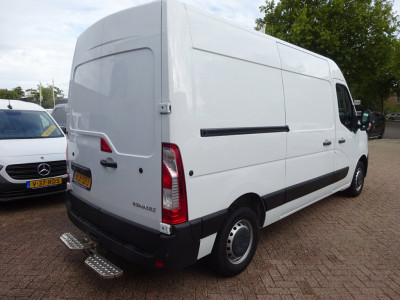 Renault Master T35 2.3 dCi 135 L2H2 Comfort Groot NAVI AIRCO TREKHAAK ZEER NETJES foto 4