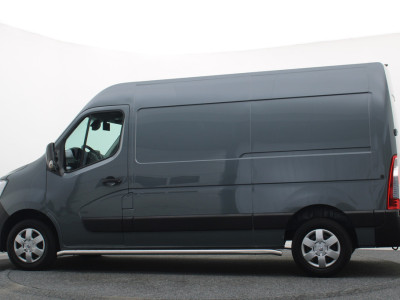 Renault Master T35 2.3 dCi 135 L2H2 Work Edition 3-Zits, Camera, Cruise, Apple Carplay, Rijstrooksensor, DAB, PDC 16