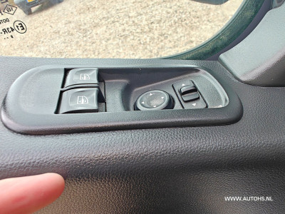 Renault Master T35 2.3 dCi 135 L2H2 + werkplaats inrichting , Euro 6 , 1e Eig , 140 PK , Apk 4-2027 , Camera , leuke bus. 13