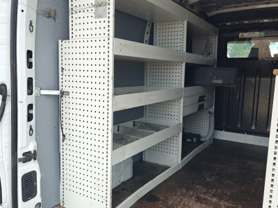 Renault Master T35 2.3 dCi 135 L2H2 + werkplaats inrichting , Euro 6 , 1e Eig , 140 PK , Apk 4-2027 , Camera , leuke bus. 18