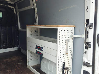 Renault Master T35 2.3 dCi 135 L2H2 + werkplaats inrichting , Euro 6 , 1e Eig , 140 PK , Apk 4-2027 , Camera , leuke bus. 19