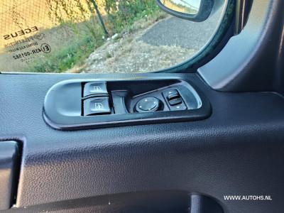 Renault Master T35 2.3 dCi 135 L2H2 ,+ werkplaats inrichting , Euro 6 , 1e Eig , 140 PK , Apk 8- 2027 , Camera , leuke bus. foto 16