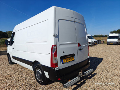 Renault Master T35 2.3 dCi 135 L2H2 ,+ werkplaats inrichting , Euro 6 , 1e Eig , 140 PK , Apk 8- 2027 , Camera , leuke bus. foto 5