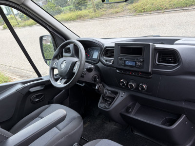 Renault Master T35 2.3 dCi 135PK Euro6 L2H2 â 3-zits â camera â trekhaak 2500KG â omvormer foto 10