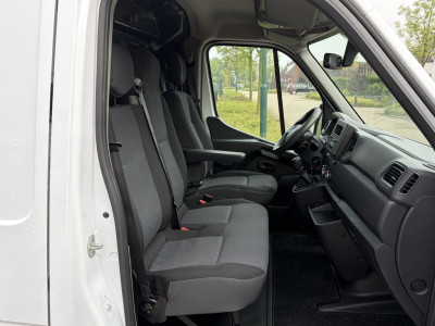 Renault Master T35 2.3 dCi 135PK Euro6 L2H2 â 3-zits â camera â trekhaak 2500KG â omvormer foto 11