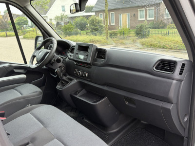Renault Master T35 2.3 dCi 135PK Euro6 L2H2 â 3-zits â camera â trekhaak 2500KG â omvormer foto 3