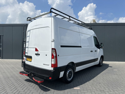 Renault Master T35 2.3 dCi 136 PK / L2H2 / 1e EIG. / 67.106 KM / IMPERIAAL / TREKHAAK / NAVI / AIRCO / CRUISE 3