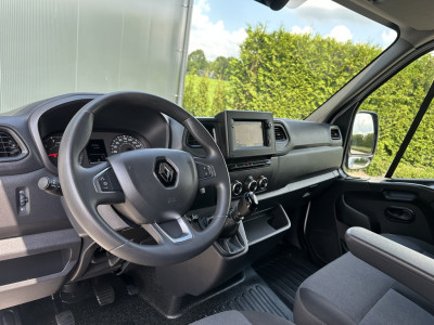 Renault Master T35 2.3 dCi 136 PK / L2H2 / 1e EIG. / 67.106 KM / IMPERIAAL / TREKHAAK / NAVI / AIRCO / CRUISE 7