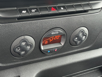 Renault Master T35 2.3 dCi 150 L2H2 Automaat|Cruise|Navi|Trekhaak foto 12