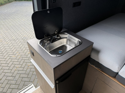 Renault Master T35 2.3 dCi 180 PK AUTOMAAT / L3H2 / CAMPER / BPM VRIJ GRIJS KENTEKEN / ZONNEPANEEL / THULE LUIFEL + TENT / VENTILATIE / CAMERA / TREKHAAK foto 16