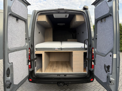 Renault Master T35 2.3 dCi 180 PK AUTOMAAT / L3H2 / CAMPER / BPM VRIJ GRIJS KENTEKEN / ZONNEPANEEL / THULE LUIFEL + TENT / VENTILATIE / CAMERA / TREKHAAK foto 7
