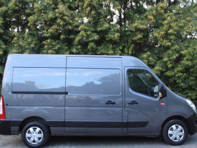 Renault Master T35 2.3 dCi L2H2 Energy 146PK | Airco | Navigatie | Trekhaak | 3-zits foto 10