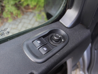 Renault Master T35 2.3 dCi L2H2 Energy 146PK | Airco | Navigatie | Trekhaak | 3-zits foto 16