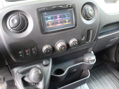 Renault Master T35 2.3 dCi L2H2 Energy 146PK | Airco | Navigatie | Trekhaak | 3-zits foto 4