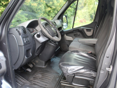 Renault Master T35 2.3 dCi L2H2 Energy 146PK | Airco | Navigatie | Trekhaak | 3-zits foto 5