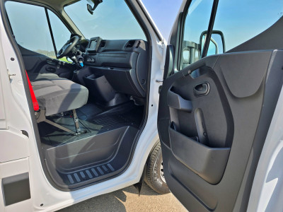 Renault Master T35 2.3 dCi Lowliner - 145 Pk - Euro 6 - Airco - Cruise Control - ParkeerCamera foto 10