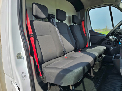 Renault Master T35 2.3 dCi Lowliner - 145 Pk - Euro 6 - Airco - Cruise Control - ParkeerCamera foto 11