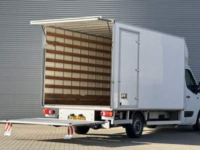 Renault Master T35 2.3 dCi bakwagen met laadklep foto 3