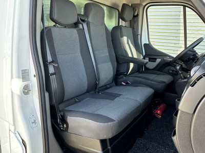 Renault Master T35 2.3 dCi bakwagen met laadklep foto 5