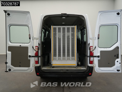 Renault Master 135PK Passenger Transport Personenvervoer 8 Persoons Ramp L2H2 LED Navi Airco Cruise Camera Parkeersensoren Euro6 L2 TV Taxi Rolstoelvervoer Wheelchair Airco Cruise control 8