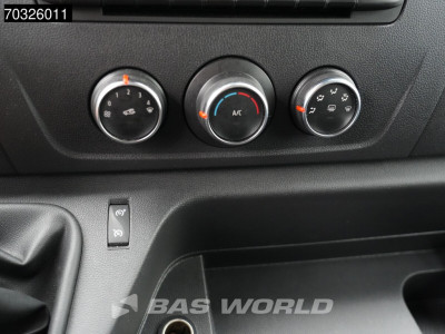 Renault Master 145PK Achterdeuren Bakwagen LED Navi Airco Cruise Camera Euro6 Meubelbak Koffer Airco Cruise control 12