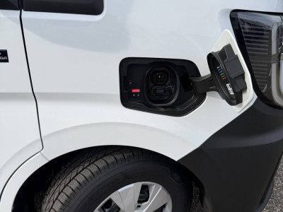 Renault Master E-Tech Open laadbak + HIAB kraan + trekhaak foto 18