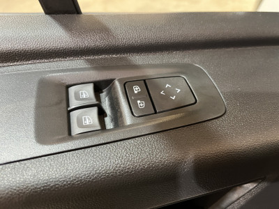 Renault Master E-Tech T35 L2H2 Advance long range 87 kWh / 100% elektrisch !! / SOH 99% / CCS Snelladen / Airco / Cruise Control / Camera / CarPlay / LED / 3-Zits / 3.300 KM !! foto 17