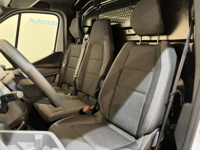 Renault Master E-Tech T35 L2H2 Advance long range 87 kWh / 100% elektrisch !! / SOH 99% / CCS Snelladen / Airco / Cruise Control / Camera / CarPlay / LED / 3-Zits / 3.300 KM !! foto 8
