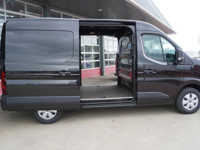 Renault Master E-Tech T35 L2H2 Advance long range 87 kWh 143PK Automaat Schuifdeur L+R Climate | Cruise |Navi | Trekhaak | Betimmering foto 9