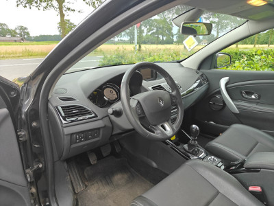 Renault Mégane 1.5 dCi Bose S&S CLIMA/NAVI BJ 2012 3