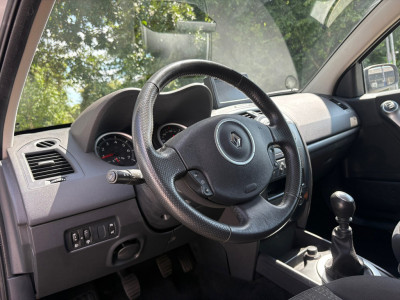 Renault Mégane 1.5 dCi Dynamique GRIJSKENTEKEN/Airco/distributieriem vervangen/trekhaak/APK september 11