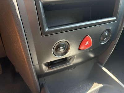 Renault Mégane 1.5 dCi Dynamique GRIJSKENTEKEN/Airco/distributieriem vervangen/trekhaak/APK september 17